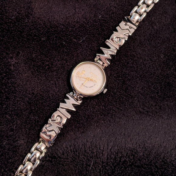 Mickey Mouse Watch - Picture 3 of 3